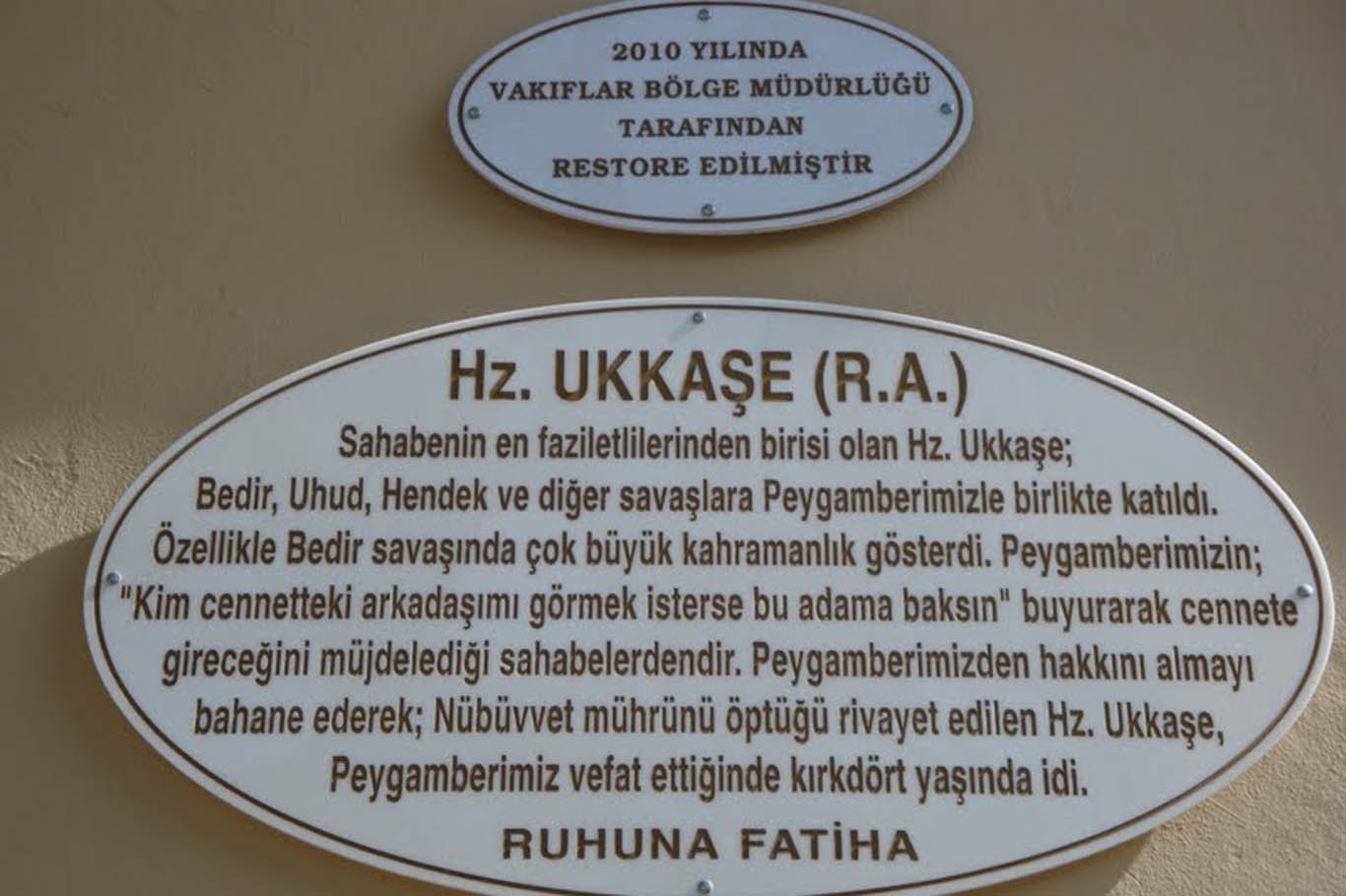 Ukkaşe hazretlerinin türbesine yoğun ilgi Ukkaşe hazretlerinin türbesine yoğun ilgi
